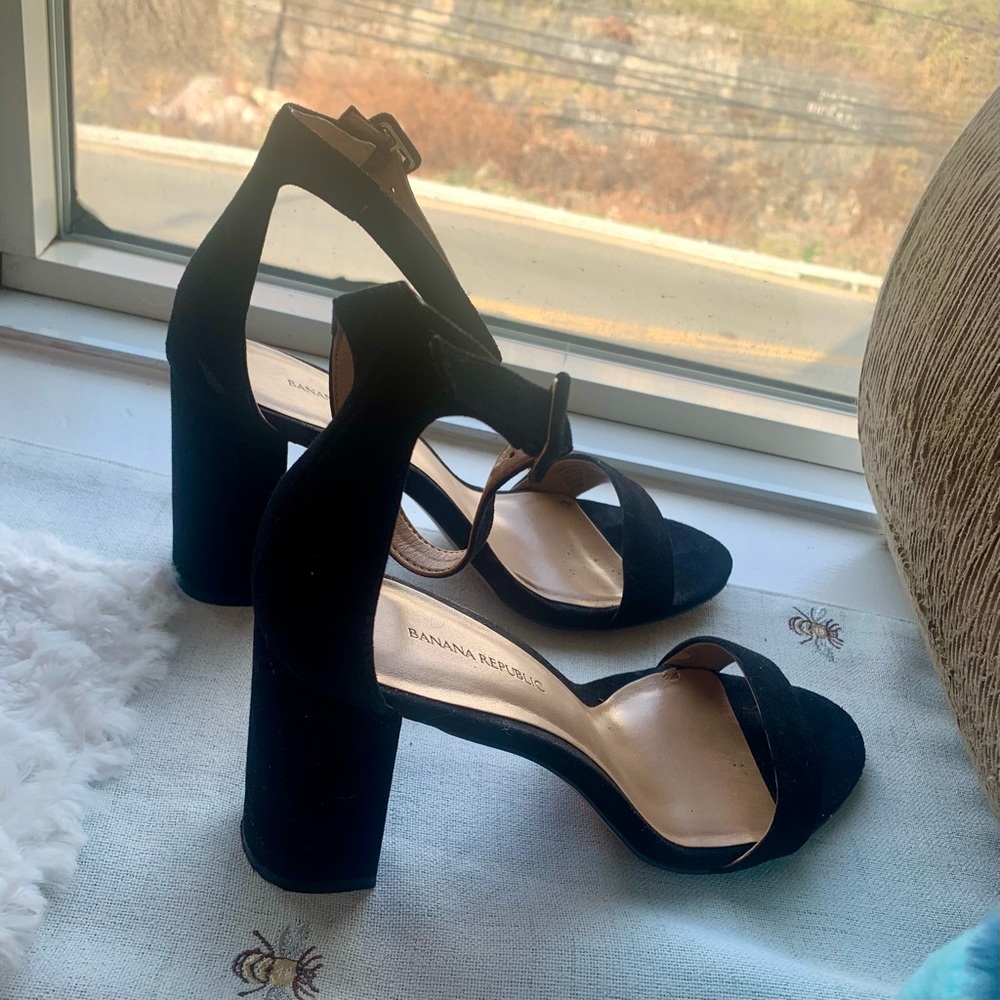 🔺SOLD🔺BARE HIGH BLOCK-HEEL SANDAL BLACK